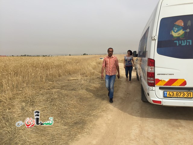     فيديو: موقع قسماوي نت ضمن وفد الصحفيين في جولة في قرية وادي زوباله استعدادا لمسيرة العودة ال 19في النقب .